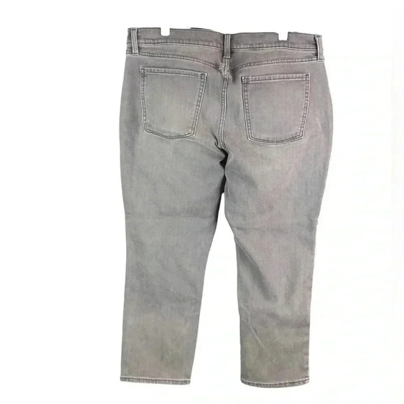 Old Navy Boyfriend Mid Rise Jeans‎ Ankle Length (Size 14) - Picture 2 of 2